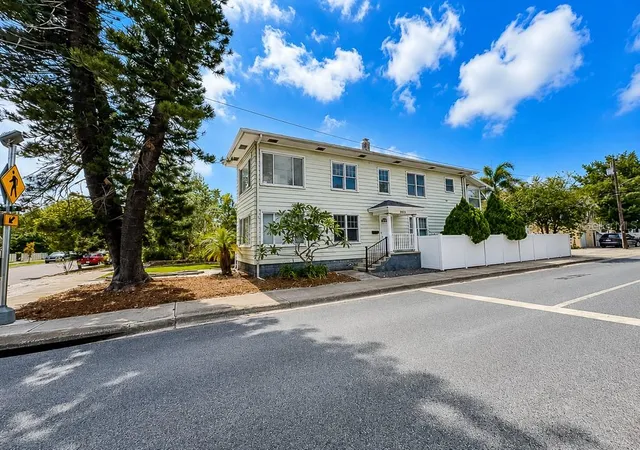 Photo 77 of Single family home for sale at 400 20th Street N, Saint Petersburg, FL 33713 | MLS# TB8531126 | Listing updated on 2026-08-27