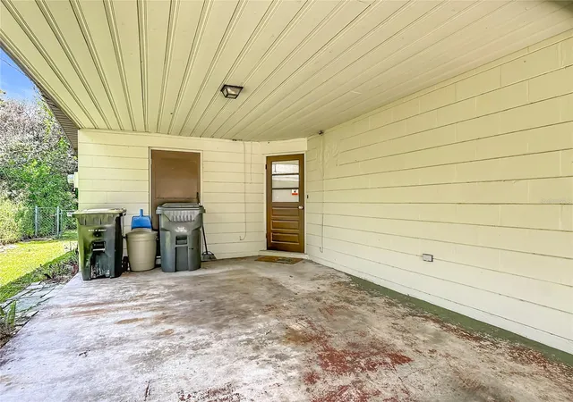 4th image of 220 Pinehurst Dr, Auburndale, FL 33823 | MLS# S5154101