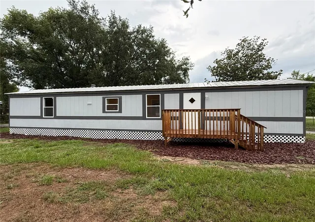 Photo 1 of Manufactured home for sale at 9195 Se 142nd Place, Summerfield, FL 34491 | MLS# OM728879 | Listing updated on 2026-08-27