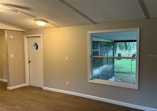 Photo 3 of Manufactured home for sale at 9195 Se 142nd Place, Summerfield, FL 34491 | MLS# OM728879 | Listing updated on 2026-08-27