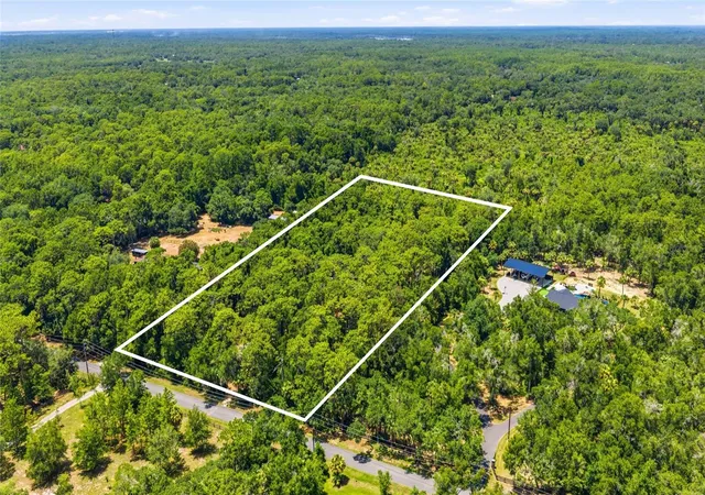 3rd image of 9661 W Deepwoods Dr, Crystal River, FL 34428 | MLS# TB8531134