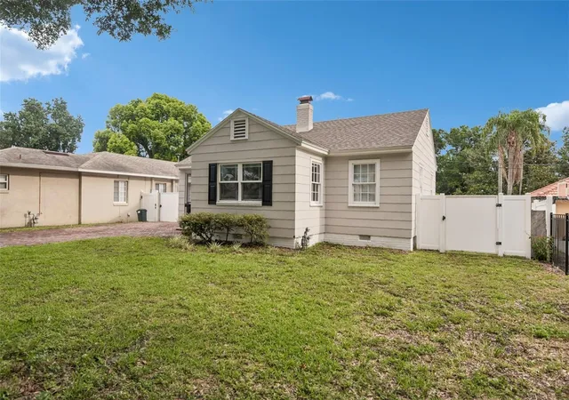Photo 2 of Single family home for sale at 624 Kerneywood St, Lakeland, FL 33803 | MLS# L4963653 | Listing updated on 2026-09-04