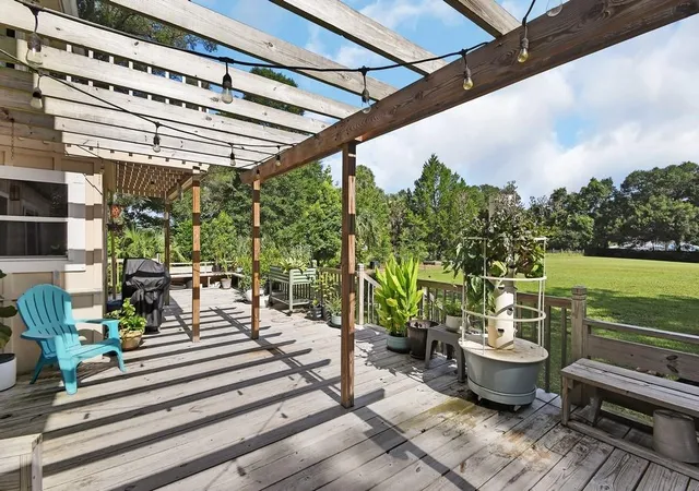 2nd image of 1379 Taylor Rd W, Deland, FL 32720 | MLS# V4950310