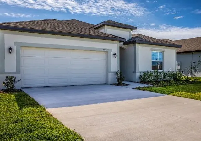 Photo 3 of Sale Pending at 6428 Quartet St, Mascotte, FL 34753 | MLS# O6426816 | Listing updated on 2026-09-22
