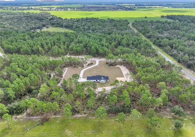 Photo 3 of Single family home for sale at 3890 SE 139 Terrace, Morriston, FL 32668 | MLS# O6426819 | Listing updated on 2026-09-16