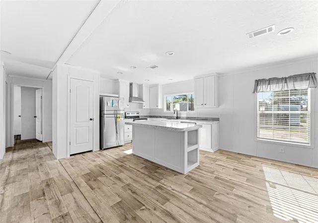 Photo 3 of Manufactured home for sale at 5207 Orange Ave, Port Orange, FL 32127 | MLS# O6426823 | Listing updated on 2026-09-04