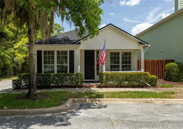 2nd image of 11684 Nw 18th Pl, Gainesville, FL 32606 | MLS# GC542115