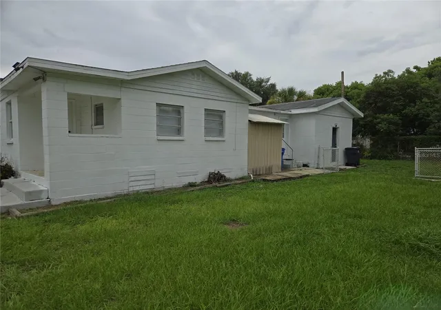 Photo 2 of Multi family home for sale at 1402 Maluhia Dr, Tampa, FL 33612 | MLS# TB8531143 | Listing updated on 2026-09-16