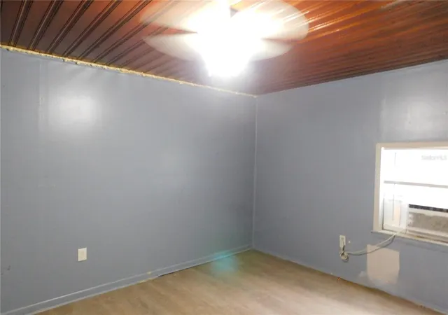 Photo 3 of Sale Pending at 1402 Maluhia Dr, Tampa, FL 33612 | MLS# TB8531143 | Listing updated on 2026-10-20
