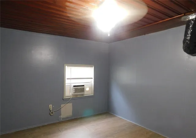 Photo 4 of Sale Pending at 1402 Maluhia Dr, Tampa, FL 33612 | MLS# TB8531143 | Listing updated on 2026-10-20