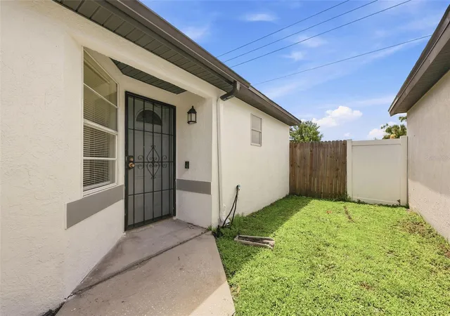 Photo 2 of Single family home for sale at 5230 Florida Holly Dr, Orlando, FL 32811 | MLS# O6426827 | Listing updated on 2026-09-01