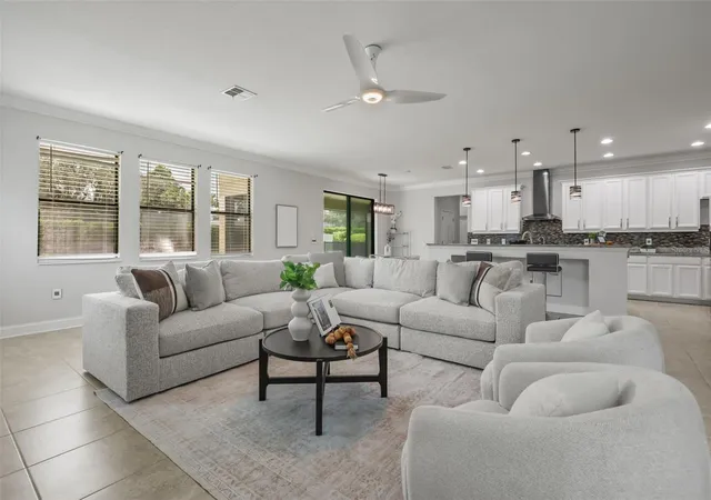 Photo 4 of Single family home for sale at 17112 Guilford Ct, Orlando, FL 32820 | MLS# O6426832 | Listing updated on 2026-10-16