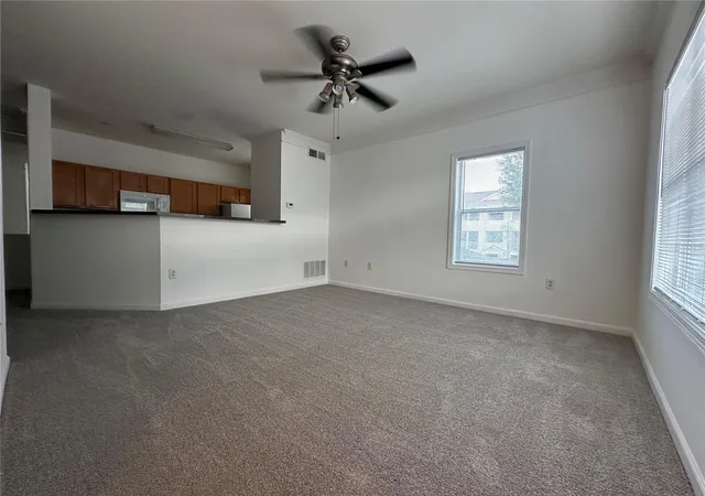 Photo 3 of Condo for sale at 4802 51st Street W #622, Bradenton, FL 34210 | MLS# A4700593 | Listing updated on 2026-09-20