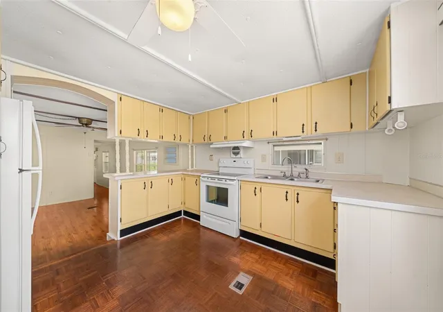 Photo 3 of Manufactured home for sale at 3519 Maine Ave, Sebring, FL 33870 | MLS# P4939372 | Listing updated on 2026-09-24