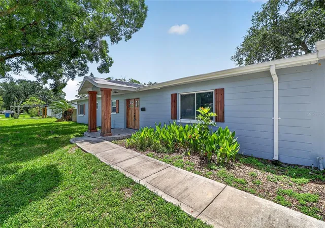 Photo 2 of Single family home for sale at 120 81st Avenue Ne, Saint Petersburg, FL 33702 | MLS# TB8531165 | Listing updated on 2026-10-20