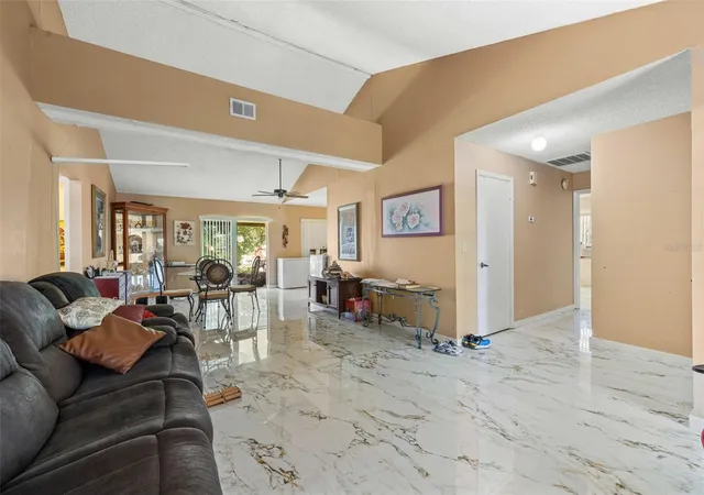 Photo 4 of Single family home for sale at 7410 Orange Crst Cir, Lakeland, FL 33810 | MLS# O6426849 | Listing updated on 2026-10-10