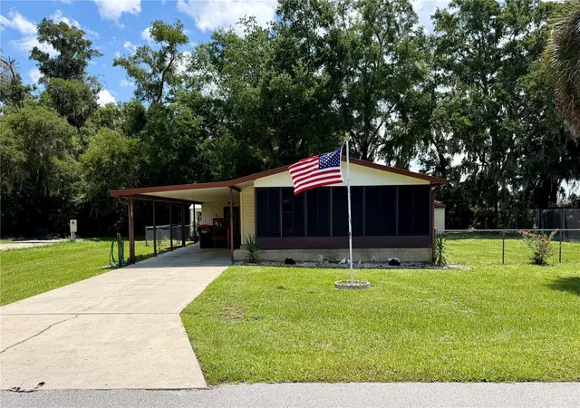 Photo 1 of Manufactured home for sale at 11107 Se 66th Terrace, Belleview, FL 34420 | MLS# OM728892 | Listing updated on 2026-07-30