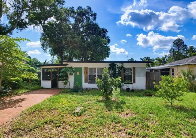 Photo 3 of Single family home for sale at 7995 53rd Way N, Pinellas Park, FL 33781 | MLS# W7887837 | Listing updated on 2026-10-05