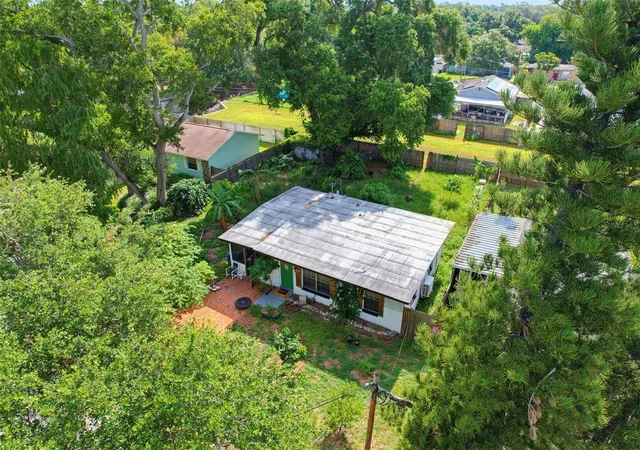 Photo 2 of Single family home for sale at 7995 53rd Way N, Pinellas Park, FL 33781 | MLS# W7887837 | Listing updated on 2026-10-05