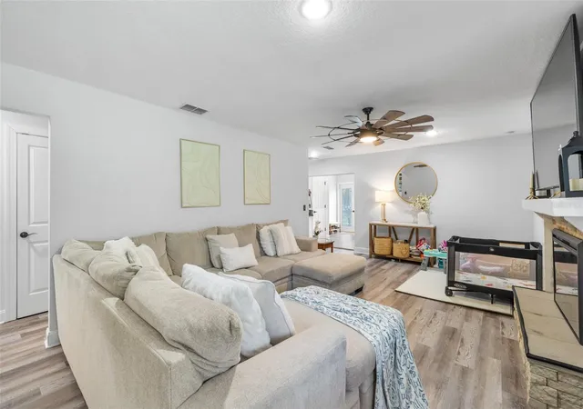 4th image of 2118 E Keysville Rd, Lithia, FL 33547 | MLS# TB8531197