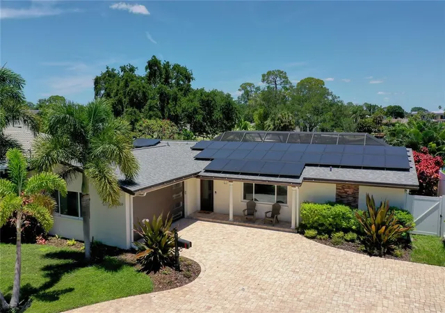 Photo 1 of Single family home for sale at 5119 Venetian Blvd Ne, Saint Petersburg, FL 33703 | MLS# TB8531204 | Listing updated on 2026-07-22