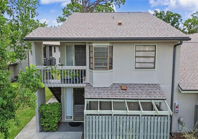 Photo 2 of Condo for sale at 5677 Summer Side Ln #31B, Sarasota, FL 34231 | MLS# A4700613 | Listing updated on 2026-08-10