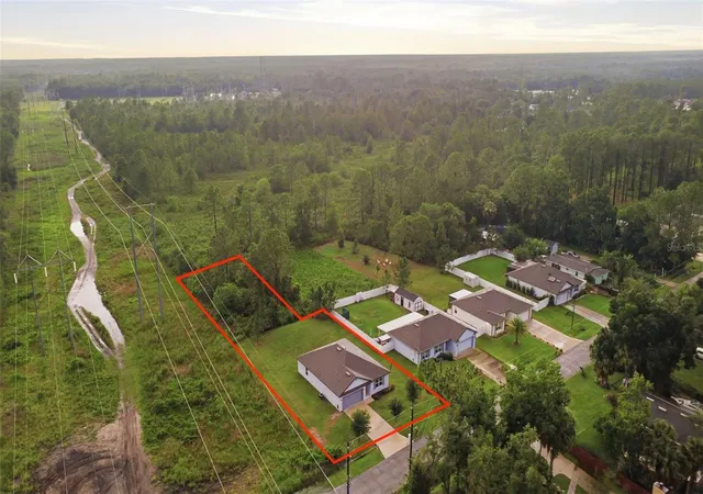 Photo 3 of Single family home for sale at 520 S Shell Rd, Deland, FL 32720 | MLS# V4950313 | Listing updated on 2026-10-01