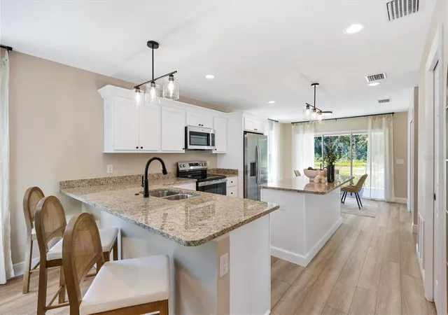 3rd image of 515 E Anderson Ave, Bushnell, FL 33513 | MLS# G5115363