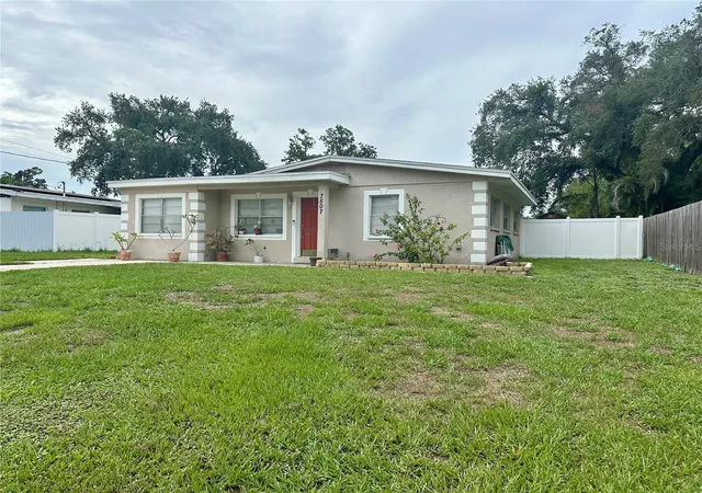 Photo 3 of Single family home for sale at 7507 Coral Vine Ln, Tampa, FL 33619 | MLS# TB8531239 | Listing updated on 2026-07-25