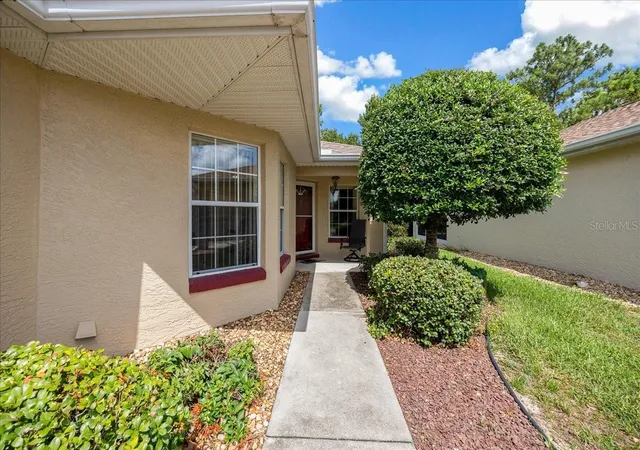 Photo 2 of Single family home for sale at 9082 Sw 102nd Circle, Ocala, FL 34481 | MLS# OM728913 | Listing updated on 2026-09-06