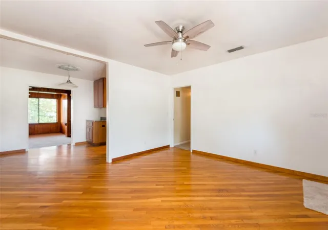 Photo 4 of Single family home for sale at 4425 W Bay Villa Ave, Tampa, FL 33611 | MLS# TB8531244 | Listing updated on 2026-08-13