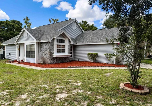 Photo 3 of Single family home for sale at 9901 Aloma Bnd Ln, Oviedo, FL 32765 | MLS# O6426913 | Listing updated on 2026-09-21