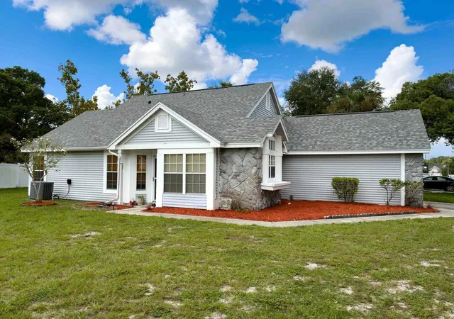 Photo 3 of Single family home for sale at 9901 Aloma Bnd Ln, Oviedo, FL 32765 | MLS# O6426913 | Listing updated on 2026-09-21