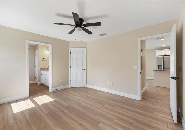4th image of 533 E Anderson Ave, Bushnell, FL 33513 | MLS# G5115365