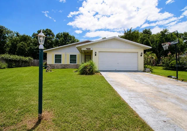 Photo 2 of Single family home for sale at 742 Bahia Cir, Ocala, FL 34472 | MLS# GC542126 | Listing updated on 2026-07-27