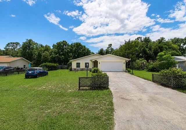 Photo 3 of Single family home for sale at 742 Bahia Cir, Ocala, FL 34472 | MLS# GC542126 | Listing updated on 2026-07-27
