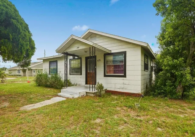 Photo 2 of Single family home for sale at 675 E Bay Ave, Eagle Lake, FL 33839 | MLS# L4963665 | Listing updated on 2026-09-29