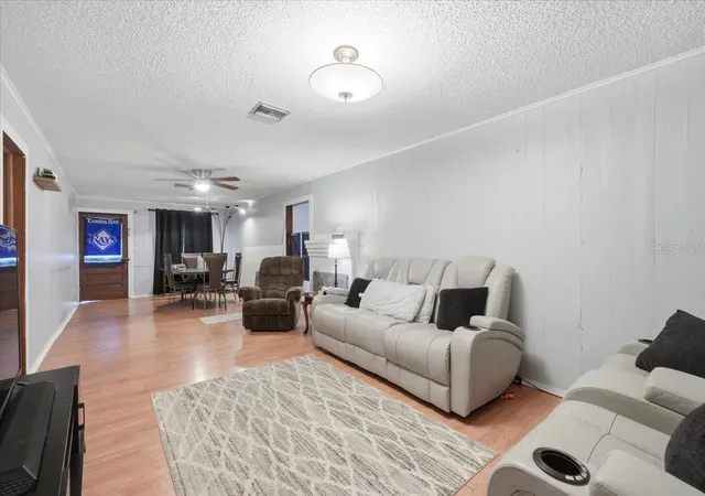 Photo 4 of Single family home for sale at 675 E Bay Ave, Eagle Lake, FL 33839 | MLS# L4963665 | Listing updated on 2026-09-29