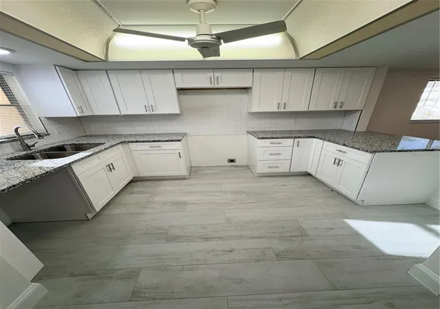 3rd image of 16340 Dublin Cir, Fort Myers, FL 33908
