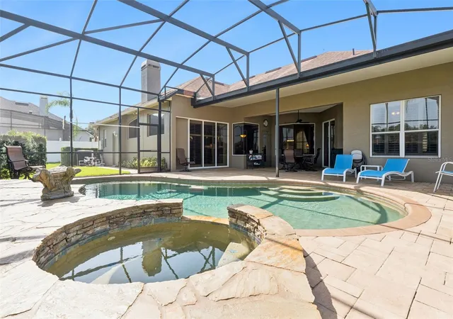 Photo 3 of Single family home for sale at 3739 Winding Lake Cir, Orlando, FL 32835 | MLS# O6426943 | Listing updated on 2026-09-15