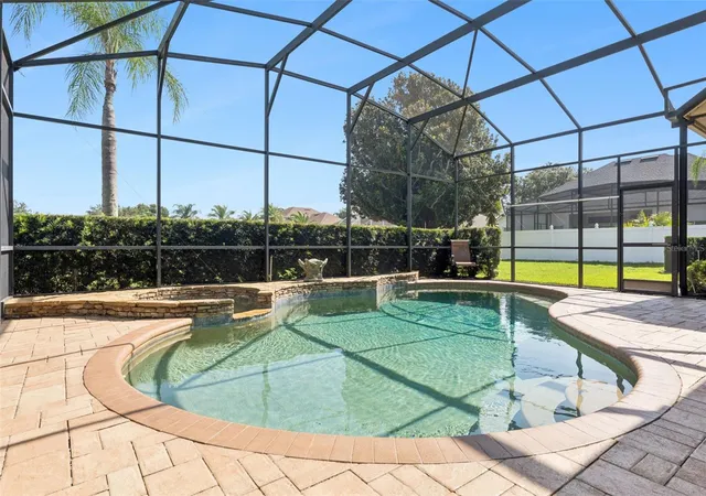 Photo 3 of Single family home for sale at 3739 Winding Lake Cir, Orlando, FL 32835 | MLS# O6426943 | Listing updated on 2026-09-15