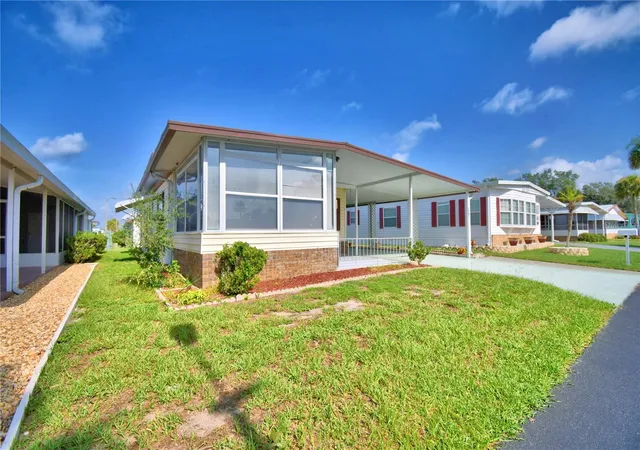 Photo 3 of Manufactured home for sale at 4807 Plumwood St, Winter Haven, FL 33880 | MLS# P4939379 | Listing updated on 2026-07-25