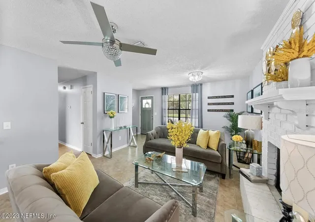 Photo 3 of Single family home for sale at 1121 Londonderry Dr, Orange Park, FL 32065 | MLS# TB8531288 | Listing updated on 2026-07-22