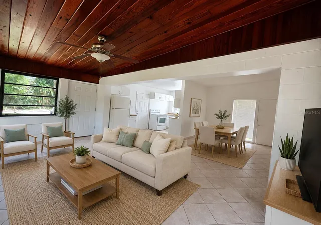 Photo 3 of Single family home for sale at 5825 Yucatan Dr, Orlando, FL 32807 | MLS# O6426951 | Listing updated on 2026-08-25