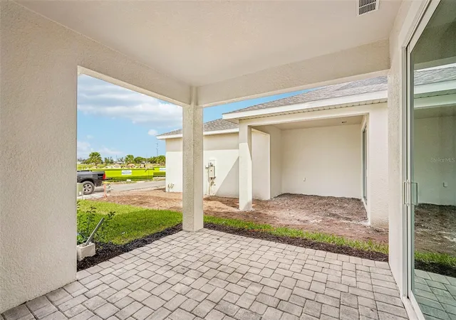 Photo 3 of Townhouse for sale at 4422 Sunset Garden St, Bradenton, FL 34210 | MLS# R4911686 | Listing updated on 2026-10-03