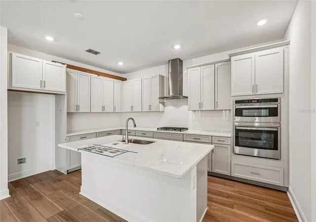 Photo 4 of Townhouse for sale at 4422 Sunset Garden St, Bradenton, FL 34210 | MLS# R4911686 | Listing updated on 2026-10-03