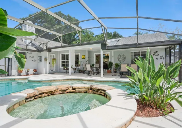 Photo 2 of Single family home for sale at 1129 Climbing Rose Dr, Orlando, FL | MLS# O6426970 | Listing updated on 2026-10-04
