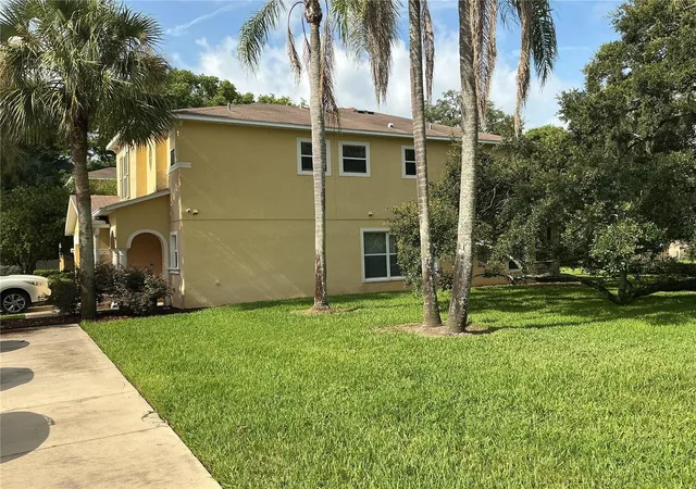 Photo 2 of Townhouse for sale at 5308 Aloha Seed Dr, Seffner, FL 33584 | MLS# TB8531313 | Listing updated on 2026-08-06