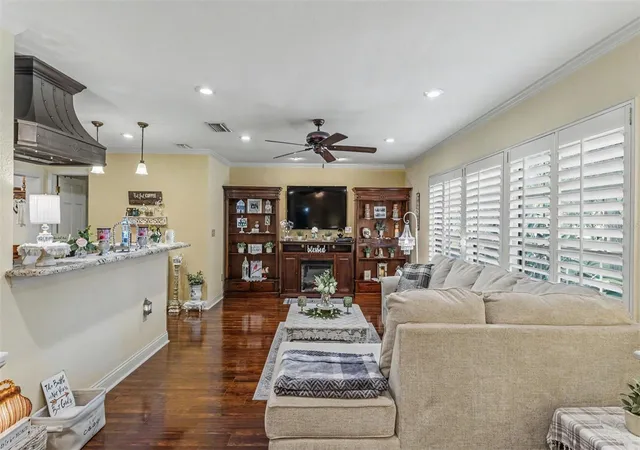 Photo 4 of Single family home for sale at 121 Shadow Ln, Lakeland, FL 33813 | MLS# L4963668 | Listing updated on 2026-08-16