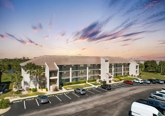 Photo 1 of Condo for sale at 175 Kings Hwy #514, Punta Gorda, FL 33983 | MLS# W7887851 | Listing updated on 2026-08-07